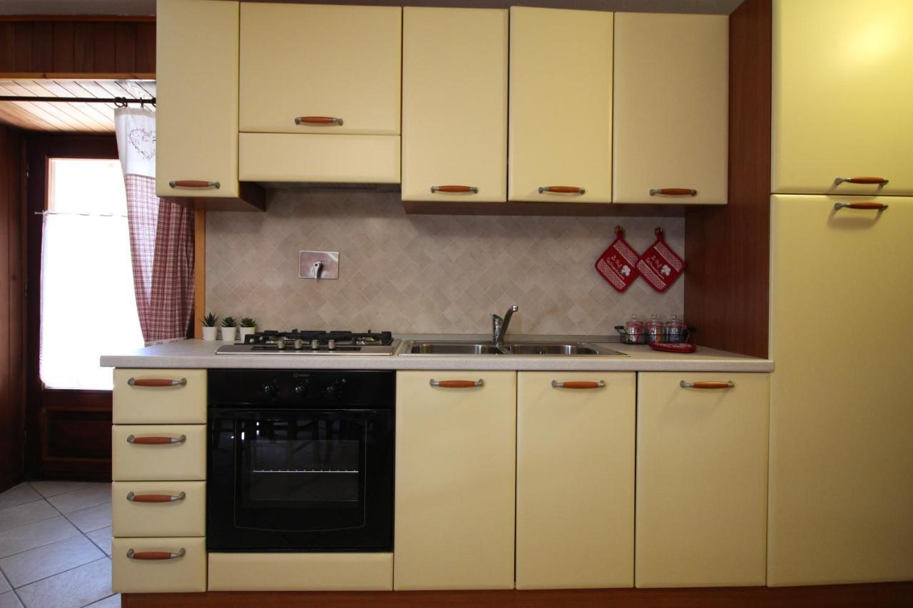 Lo Stambecco Holiday Apartment - Affitti Brevi Italia 브루송 외부 사진